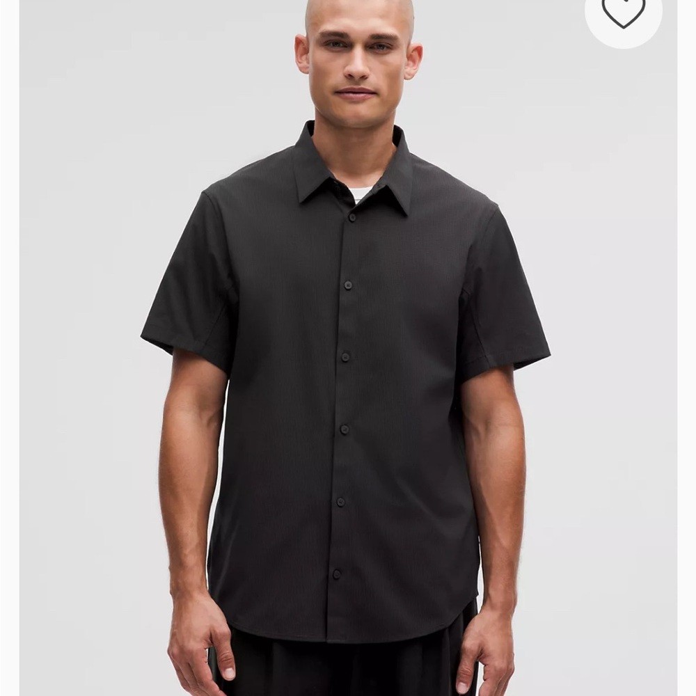 Men's Lululemon Airing Easy Black Short Sleeve Shirt